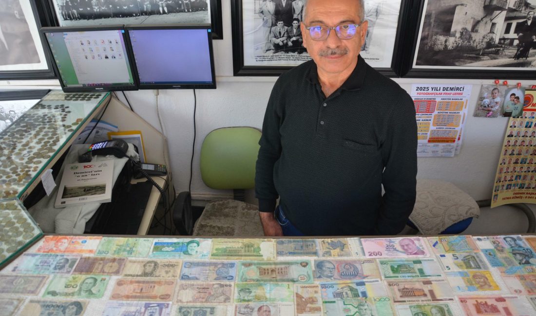   Manisa’nın Demirci ilçesinde fotoğrafçılık yapan Ali Özkahraman (63), 50