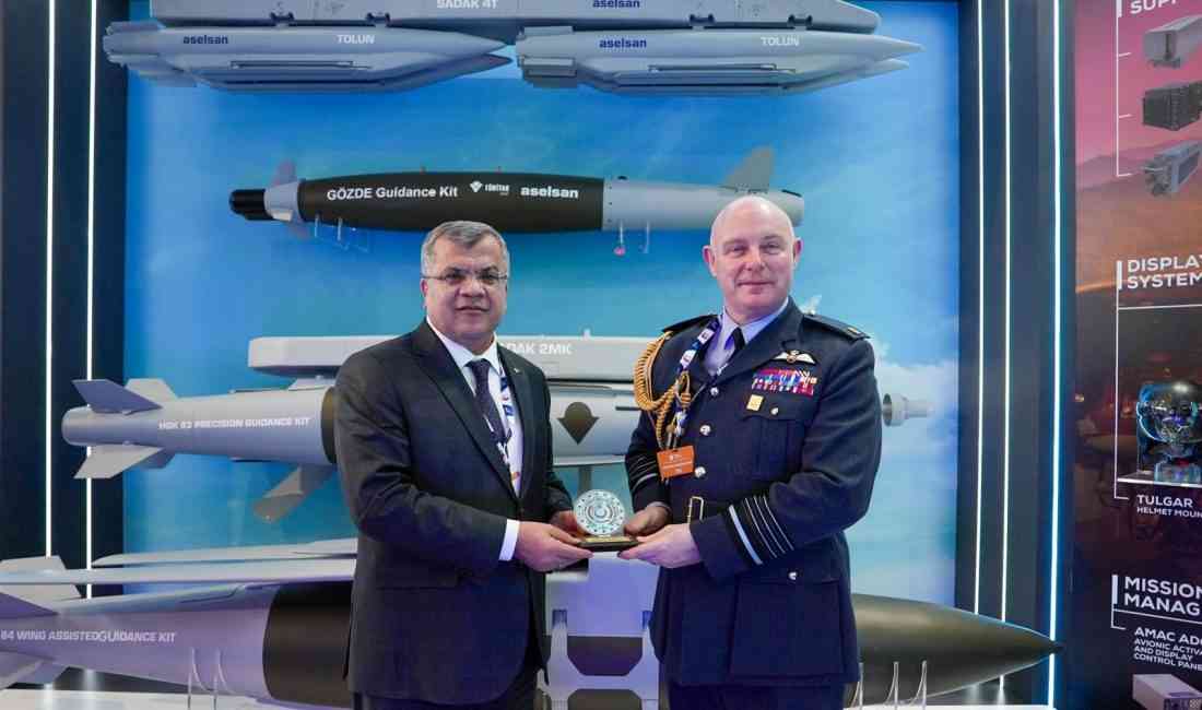 &nbsp; Dubai Hava Gösterisi’nde Türkiye’den Güçlü Temsil Milli Savunma Bakan