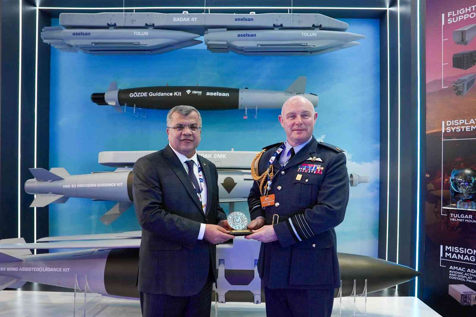 &nbsp; Dubai Hava Gösterisi’nde Türkiye’den Güçlü Temsil Milli Savunma Bakan