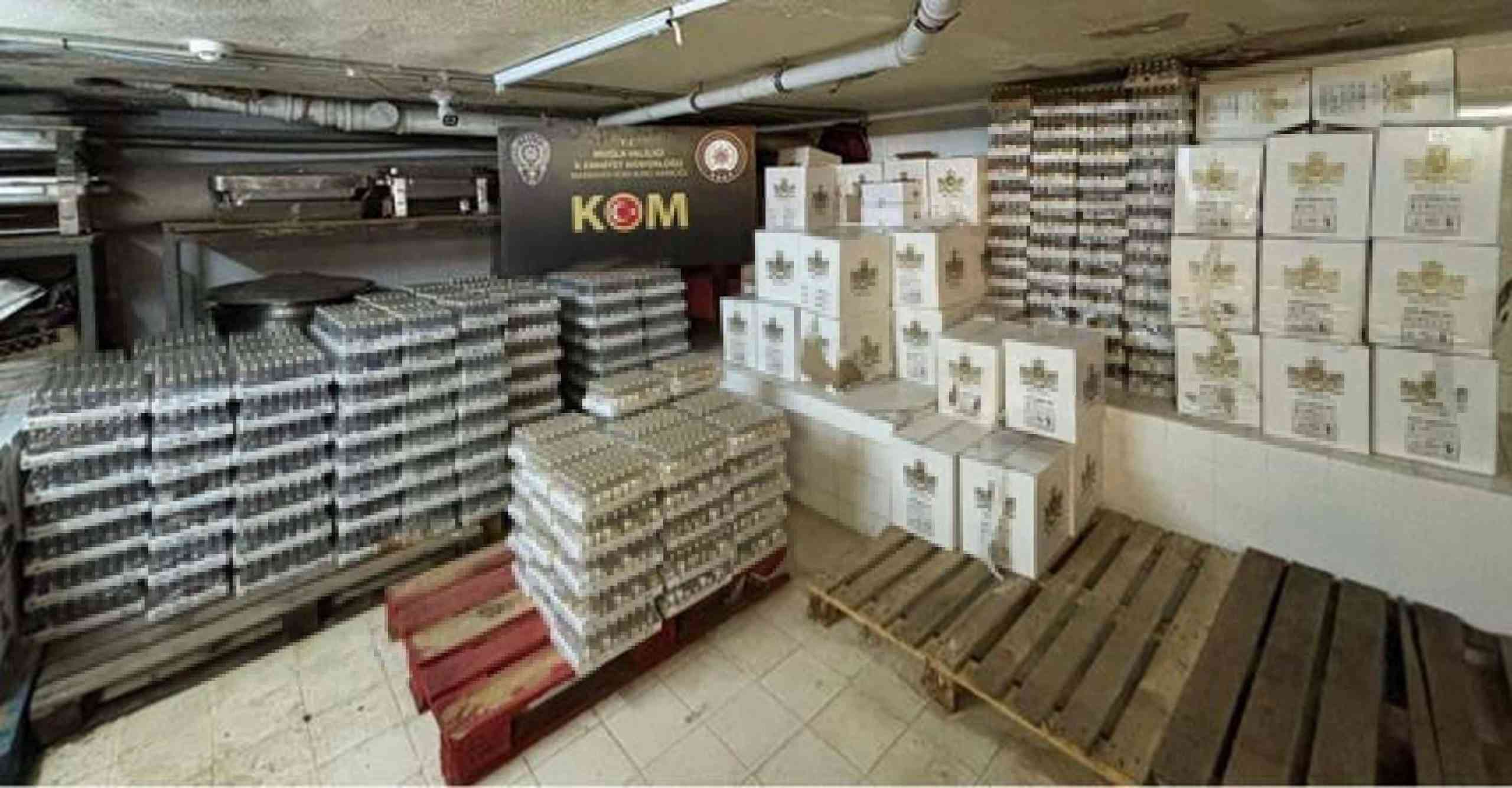 &nbsp; Muğla’da polisin düzenlediği operasyonlarda 1155 litre kaçak içki ele