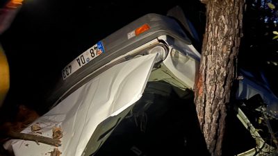   Muğla’nın Menteşe ilçesinde meydana gelen kazada, uçuruma yuvarlanan otomobilde