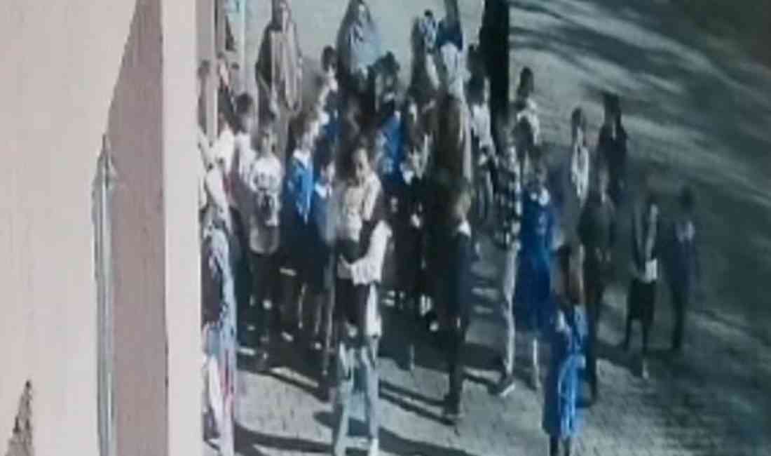 Ağrı’da Hürriyet İlkokulu bahçesinde nefes borusuna şeker kaçan 3 yaşındaki