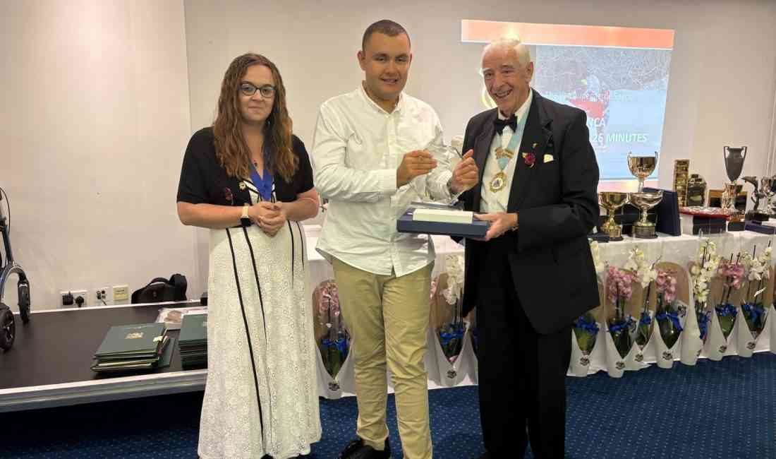 &nbsp; İzmirli 22 yaşındaki otizmli yüzücü Tuna Tunca, Manş Denizi‘ni