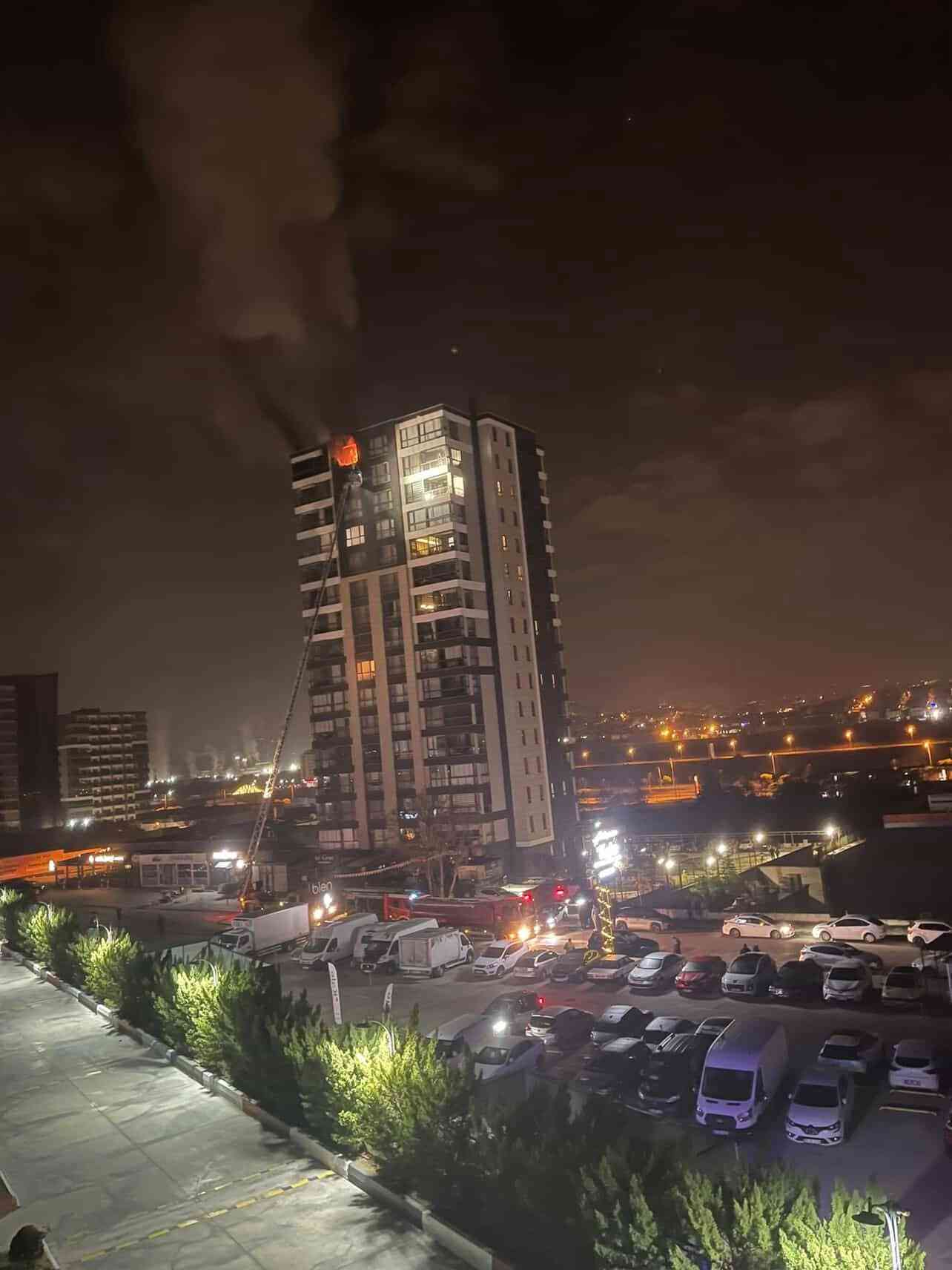 &nbsp; Etimesgut’ta 15. Kat Yangını Can Aldı Ankara’nın Etimesgut ilçesinde