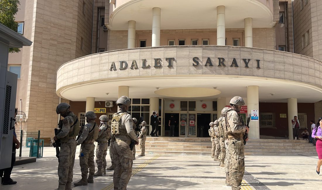   Şanlıurfa’da jandarma tarafından düzenlenen operasyonda, tefecilik yaptıkları iddiasıyla 3