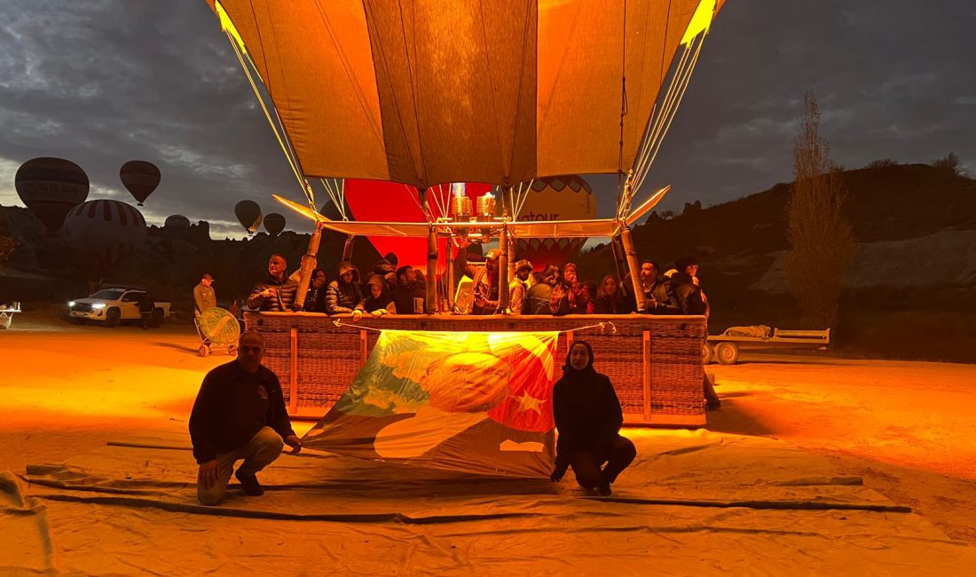 Atatürk’ün Ebediyete İrtihali Anısına Özel GösteriTürkiye’nin önemli turizm merkezlerinden Kapadokya,