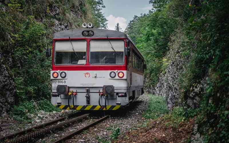 &nbsp; Bratislava ile Pezinok Arasında Meydana Gelen Kazada Demir Yolu