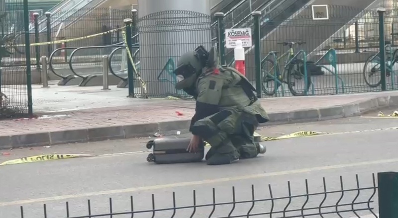   Sakarya’nın Arifiye ilçesindeki tren istasyonunda sahipsiz bir çanta paniğe