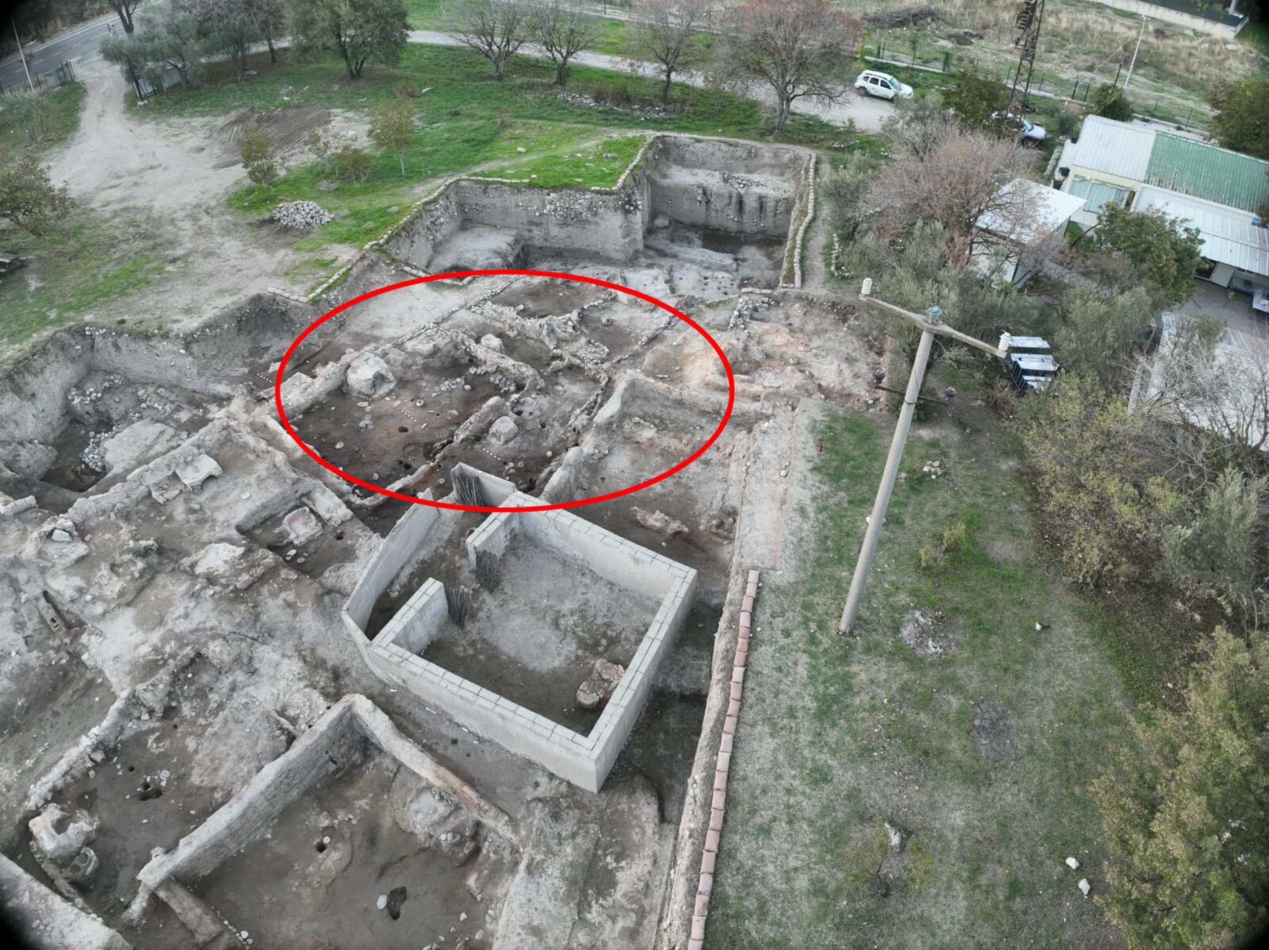   Uzmanlaşmış Seramik Üretim Alanı Gün Yüzüne Çıktı İzmir’in Kemalpaşa