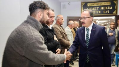 Siirt Valisi ve Belediye Başkan Vekili Dr. Kemal Kızılkaya, halk