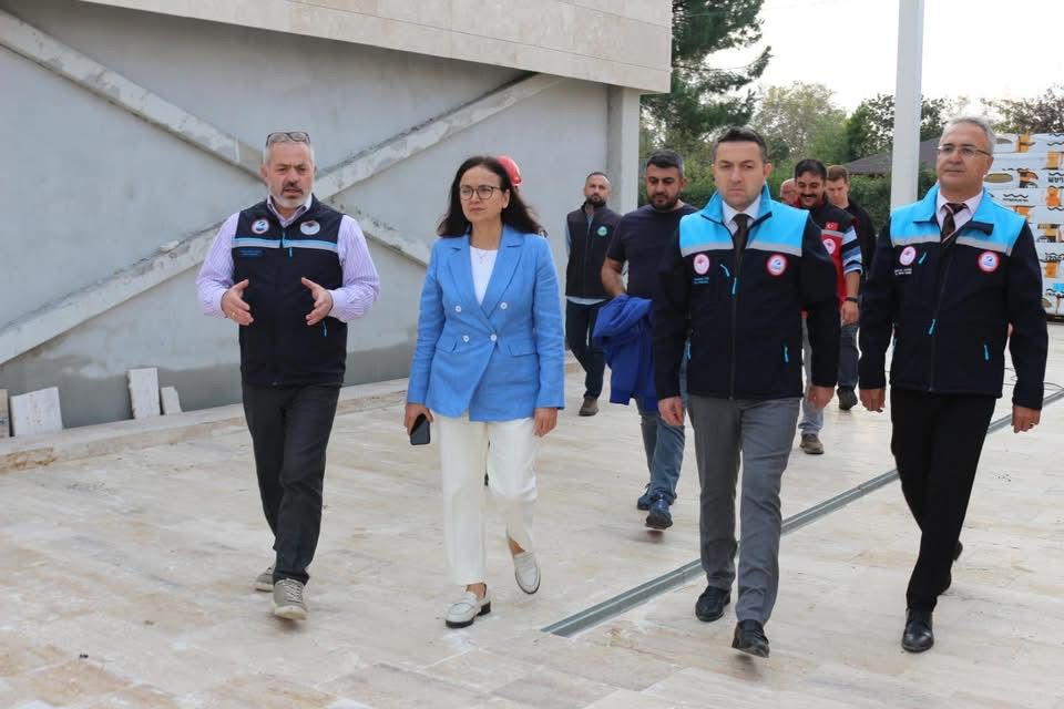 Yalova Valisi Dr. Hülya Kaya, Dereağzı yerleşkesinde yapımı devam eden