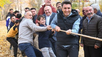 Tunceli Valiliği, şehirde çevre duyarlılığını ve doğayla bütünleşen sosyal etkinlikleri