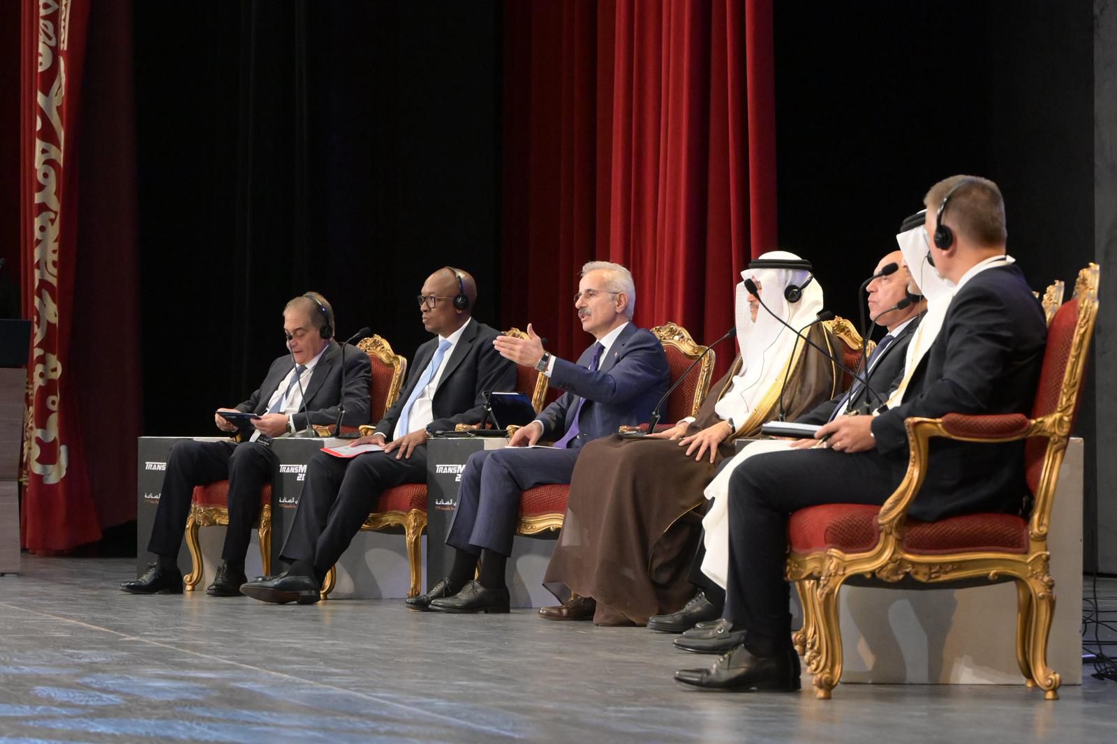 Ulaştırma ve Altyapı Bakanı Abdulkadir Uraloğlu, Mısır’ın başkenti Kahire’de düzenlenen