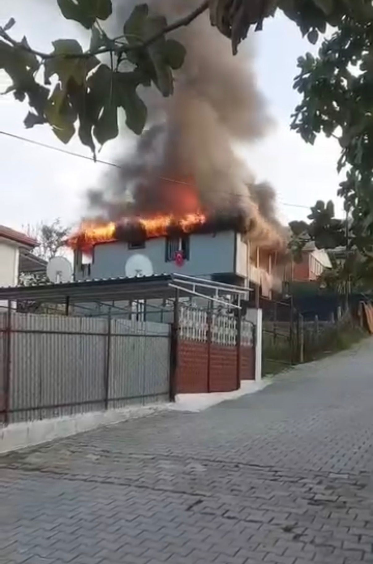   Yalova’nın Seyrantepe Mahallesi’nde bulunan iki katlı müstakil bir evin