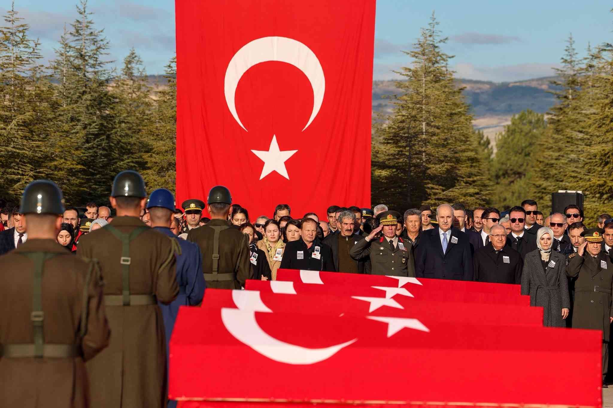 Azerbaycan-Gürcistan sınırında düşen C-130 askerî kargo uçağında şehit olan 20