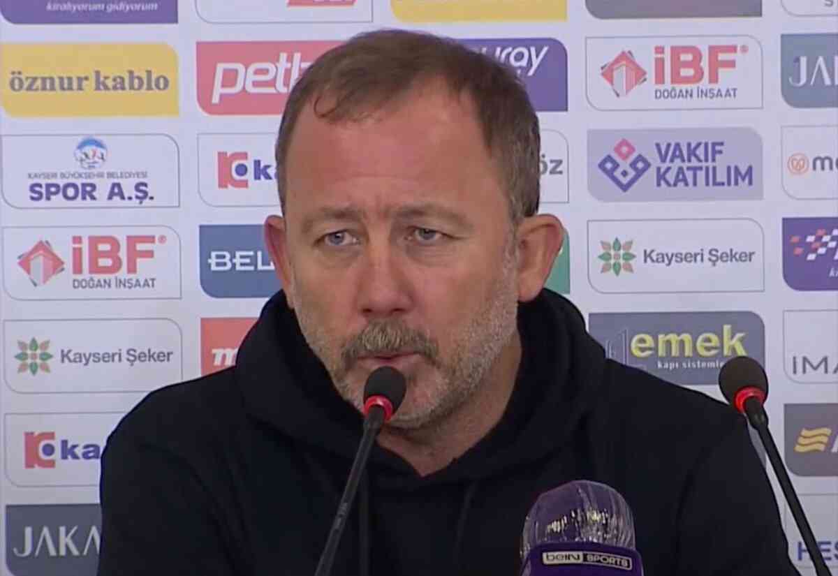 Beşiktaş Kulübü, teknik direktör Sergen Yalçın’ın sabah saatlerinde bir anjiyo