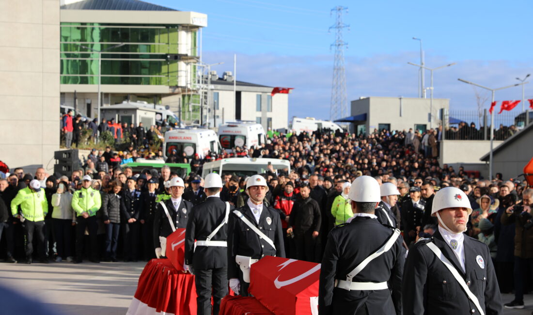 Bakan Yerlikaya Şehitlerin Cenaze Töreninde Konuştu: “Terörle Mücadelede Geri Adım