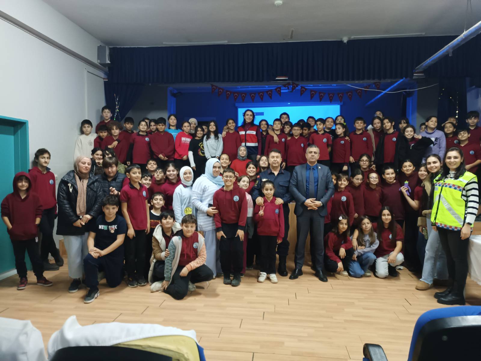 Yalova İl Emniyet Müdürlüğü Aile İçi Şiddetle Mücadele ve Çocuk