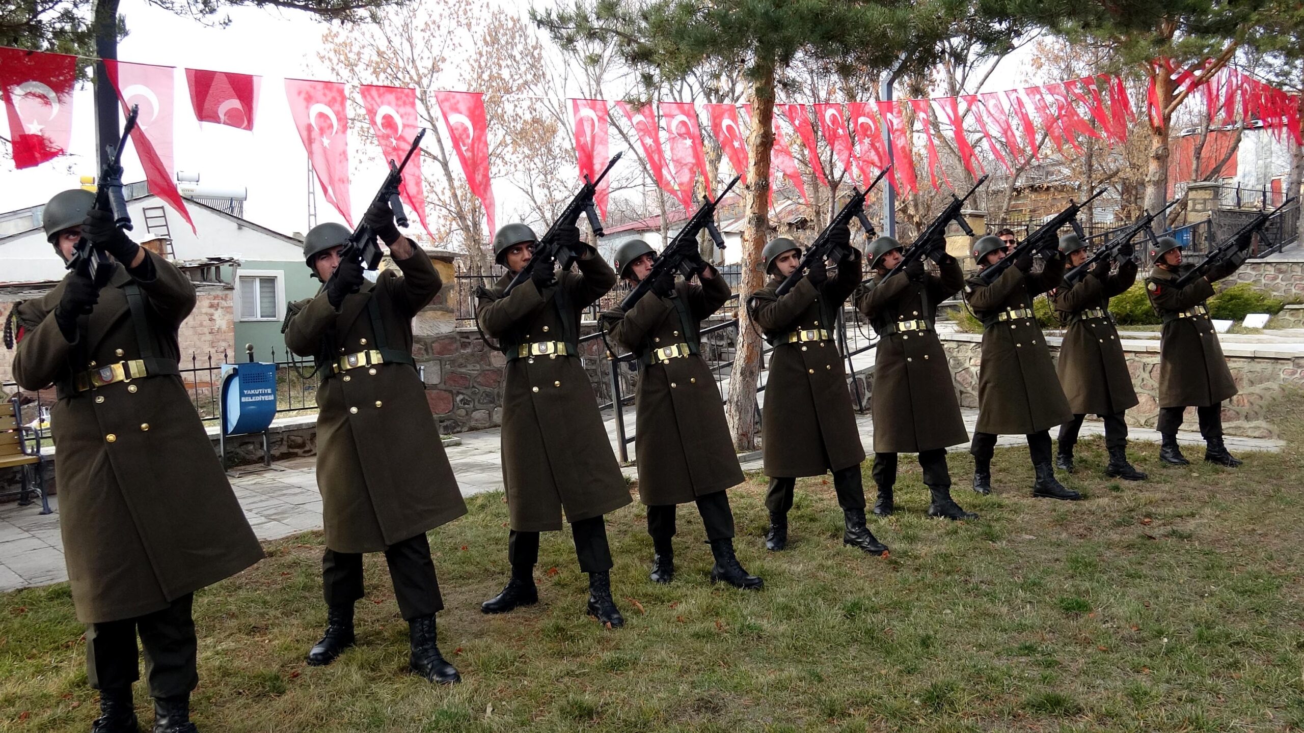 &nbsp; Dumlu’daki Yangında Şehit Düşen Askerler İçin Anma Programı Düzenlendi