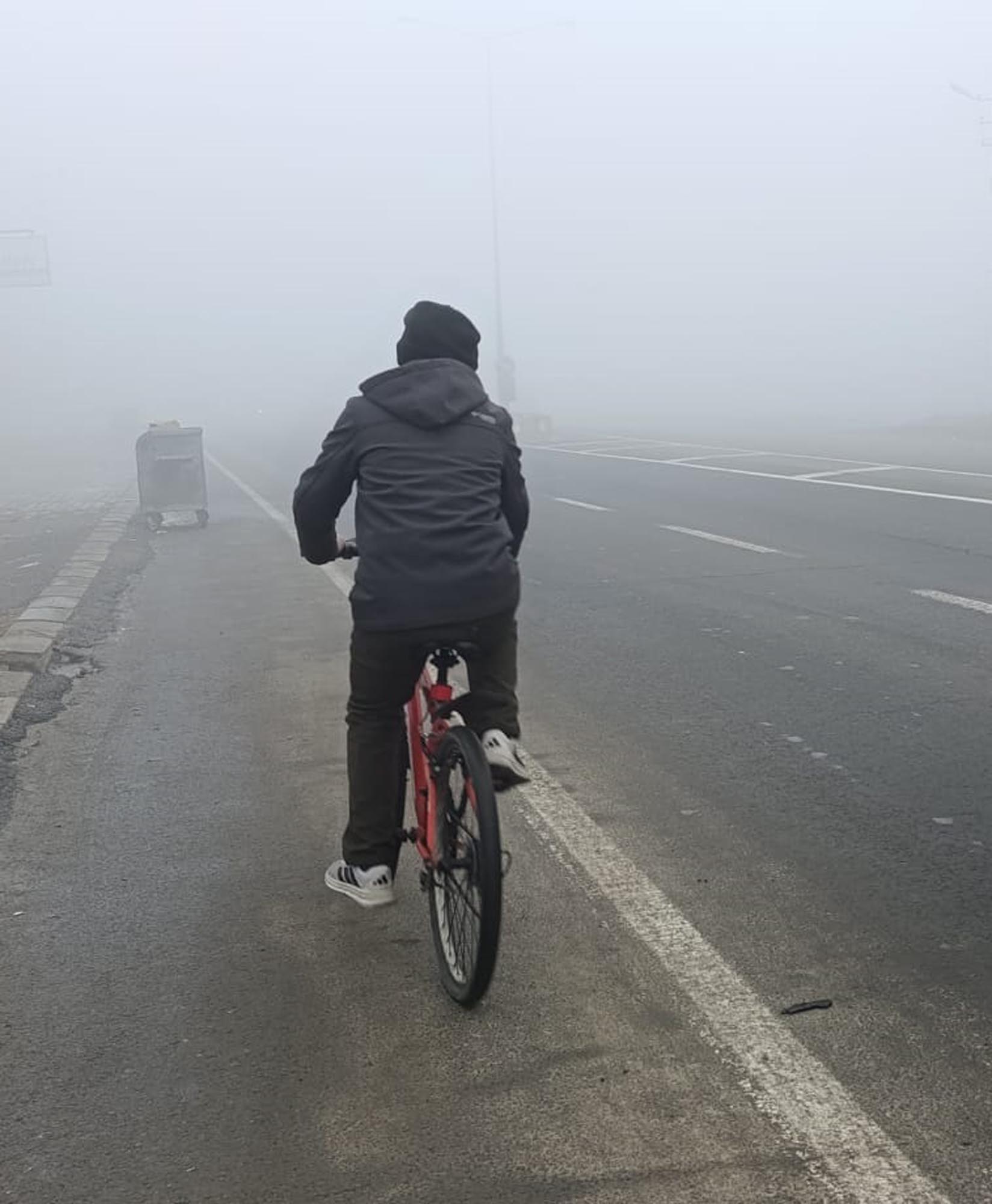 &nbsp; Görüş Mesafesi 10 Metrenin Altına Düştü Ağrı genelinde sabah