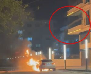 Nusaybin’de Motor Kısmı Tutuşan Araç Kullanılamaz Hale Geldi Mardin’in Nusaybin