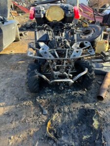 &nbsp; Çamlıdere’de Muhtar Hasan Sağlam’a Ait 4 Araç Benzin Dökülerek