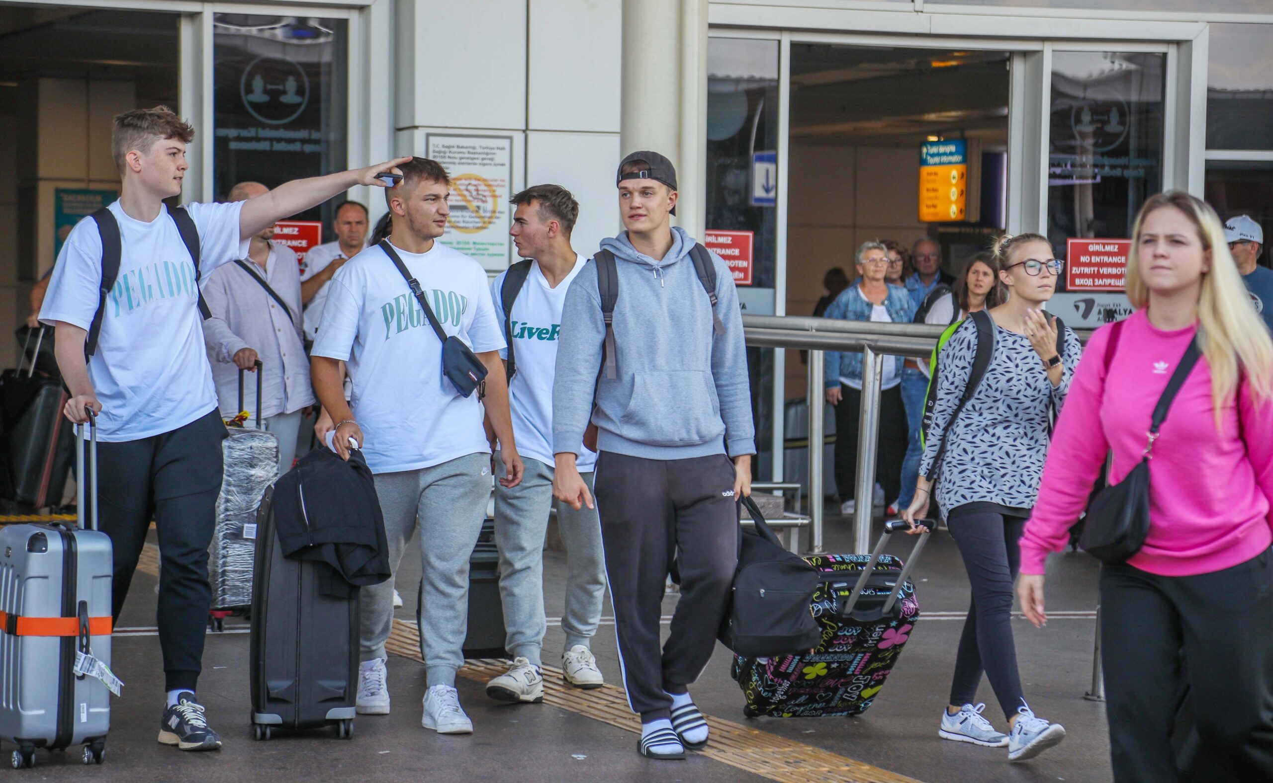 &nbsp; Ocak-Ekim Döneminde 16,3 Milyon Turist Antalya’yı Tercih Etti Antalya,