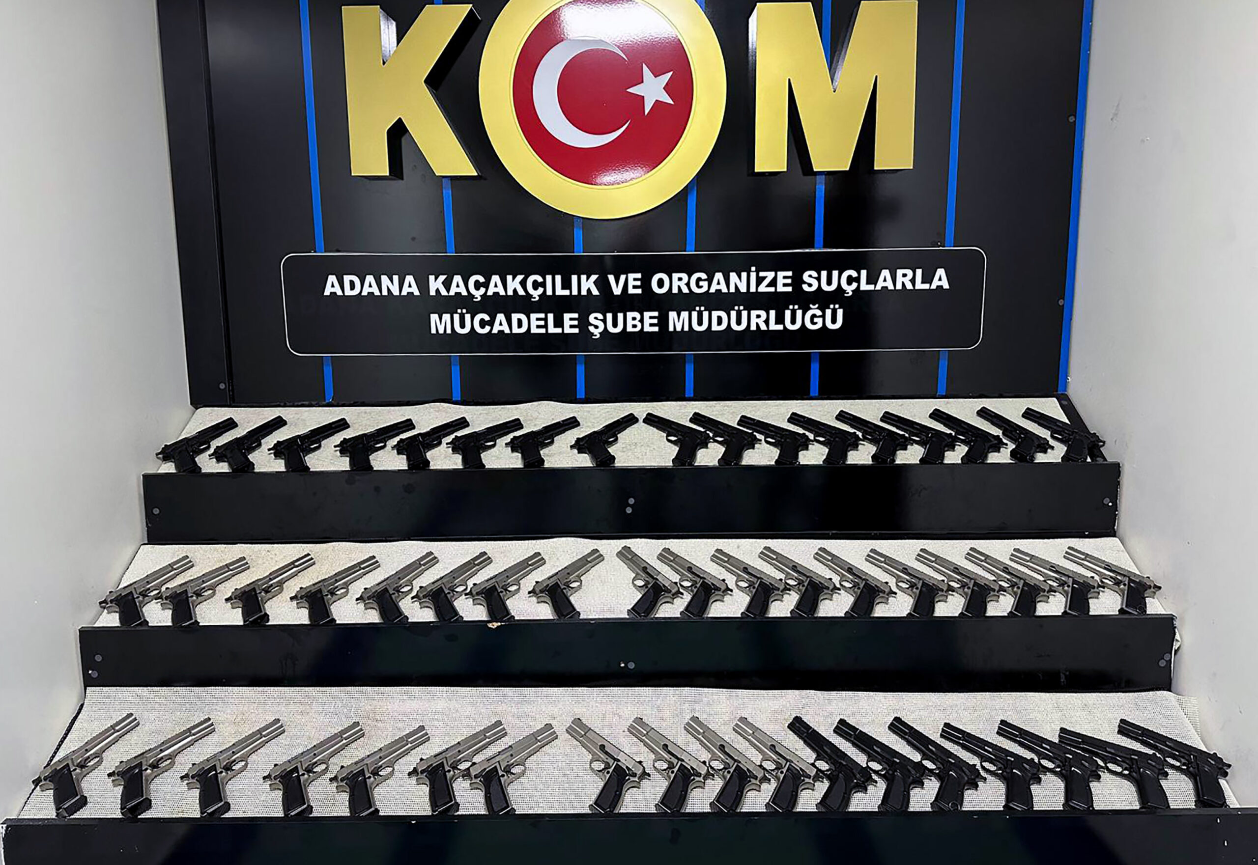 &nbsp; Operasyonda 2 Şüpheli Tutuklandı Adana’da polis ekiplerinin düzenlediği operasyonda,