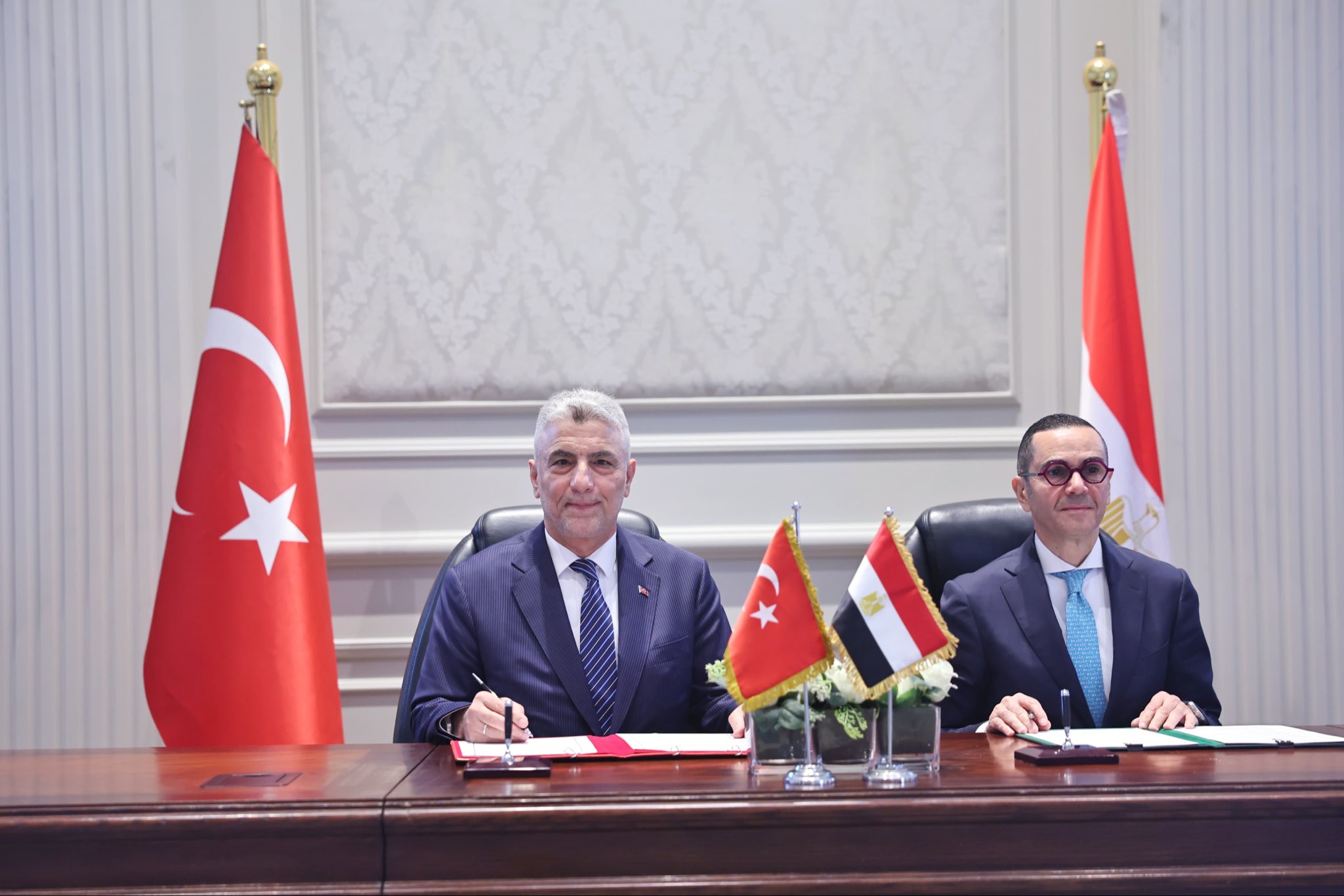 İki Ülke Arasında Ticaret Hedefleri ve İş Birliği Görüşüldü Ticaret