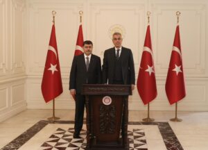 Ankara Valiliği’ni ziyaret eden Sağlık Bakanı Kemal Memişoğlu, başkentin sağlık