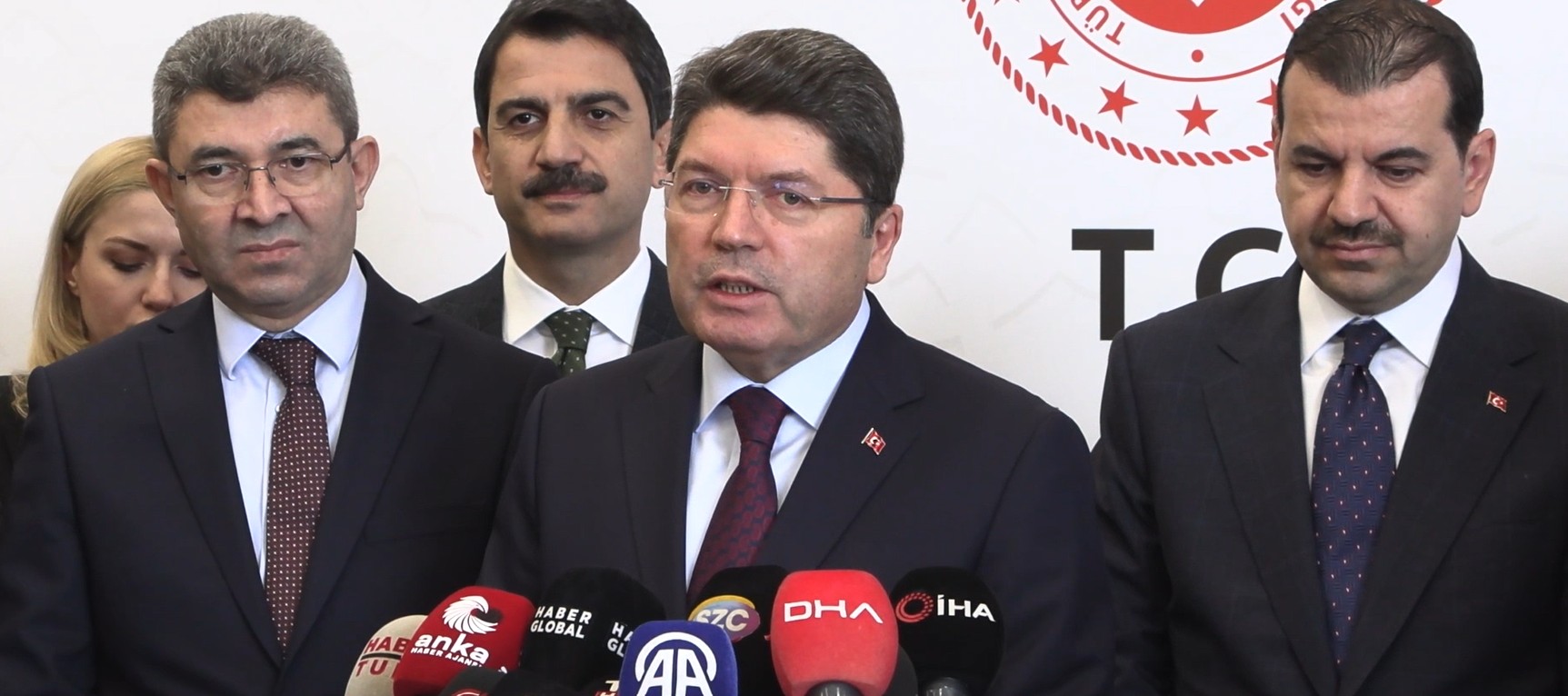 Adalet Bakanı Yılmaz Tunç, terör örgütünün feshi ve silah bırakma