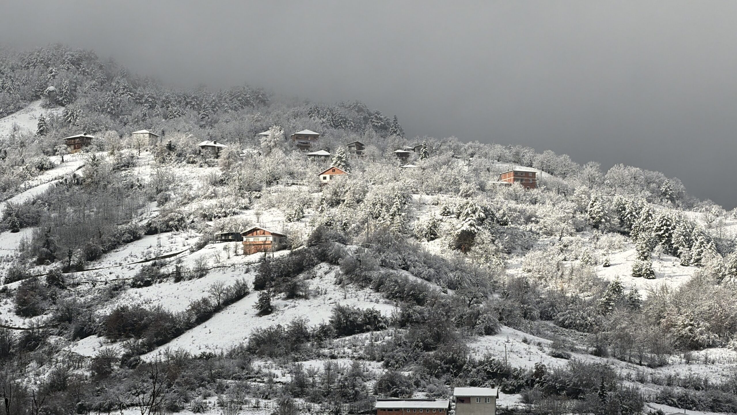 Bartın’da Meteorolojinin Turuncu Kodlu Uyarısının Ardından Başlayan Yoğun Kar Yağışı