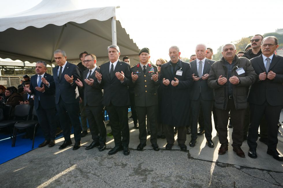 &nbsp; Şehitler Anıtı’nda Duygusal Tören Beşiktaş, 10 Aralık 2016’da Tüpraş