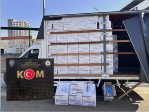 Farklı İllerden Bursa’ya Sevkiyat Yapan Kamyoneti Takibe Alan KOM Ekipleri,