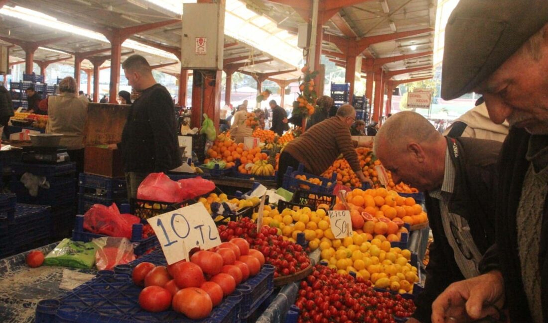 &nbsp; Sağanak Üreticiyi Zora Soktu Çanakkale’nin Bayramiç, Ezine ve merkez
