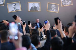 &nbsp; Erdoğan: Gençlerle Yoldaşlık Etmeye Özel Önem Veriyorum Cumhurbaşkanı ve