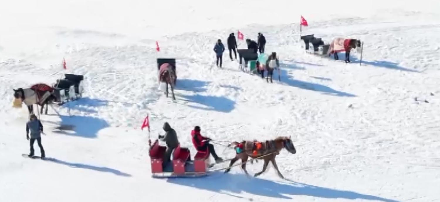 Ardahan ve Kars Sınırındaki Çıldır Gölü’nde Geleneksel ve Modern Sporlar