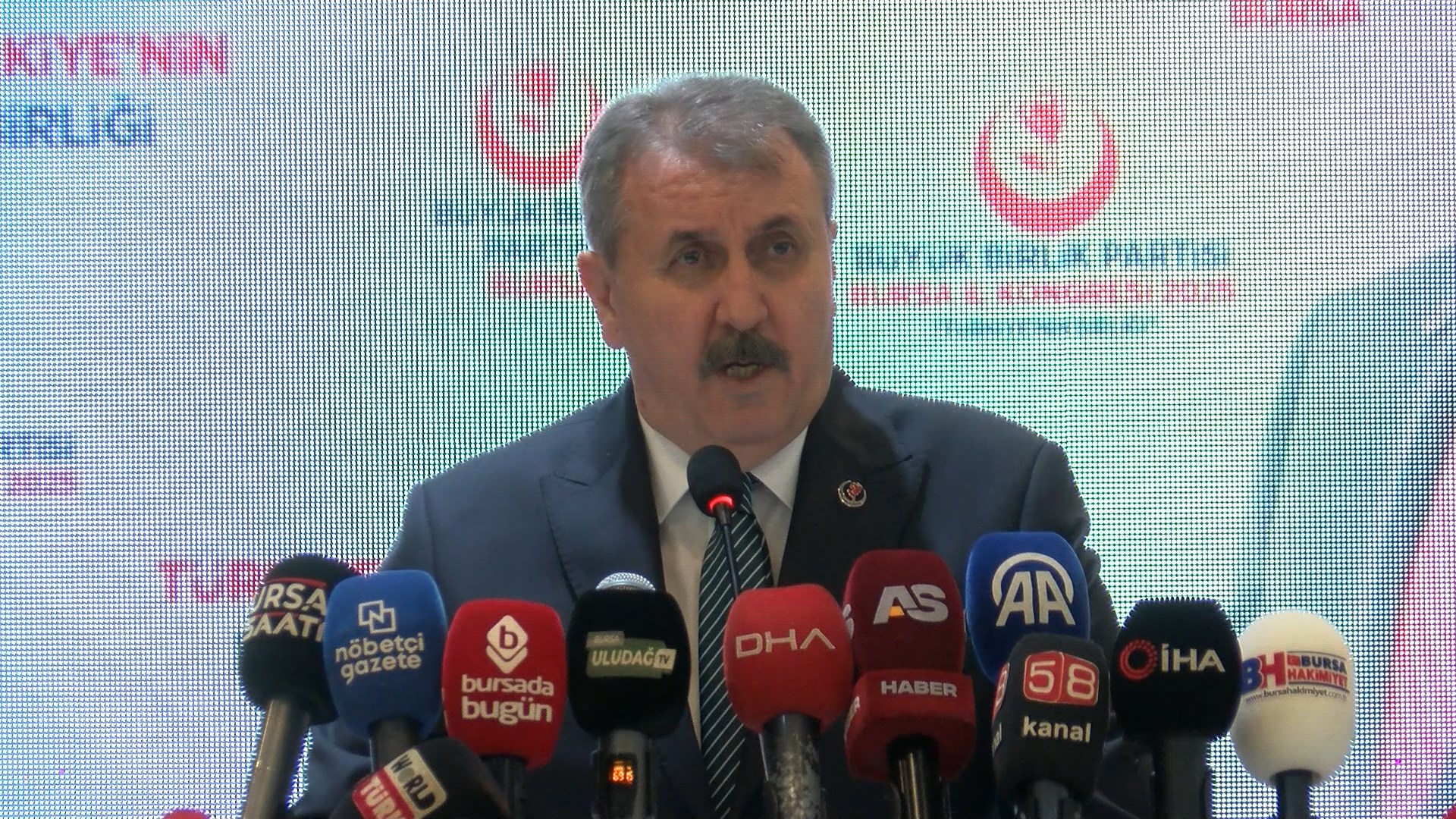 &nbsp; BBP Lideri Mustafa Destici: İznik ve Ayasofya Üzerinden Siyasi
