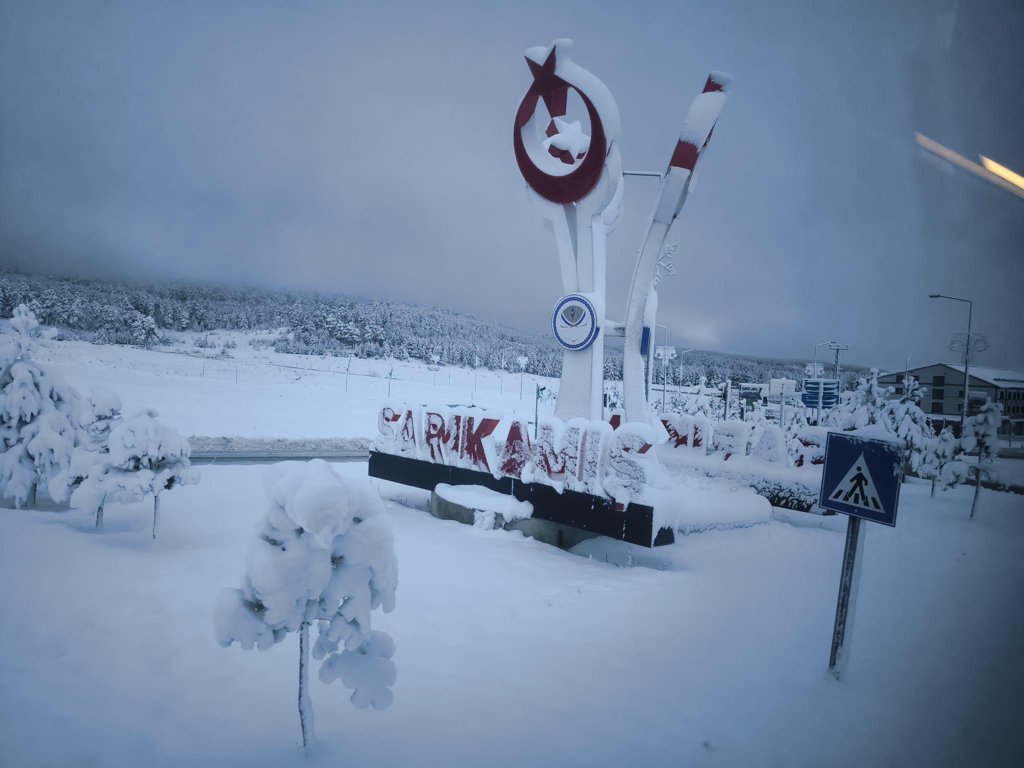 &nbsp; Erzurum ve Kars’ta Kırsal Yollar Kapandı Doğu Anadolu’da etkili
