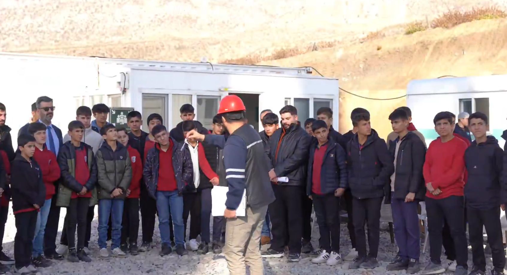  Silopi’de Öğrencilere Sondaj Sahasında Uygulamalı Eğitim Enerji ve Tabii Kaynaklar