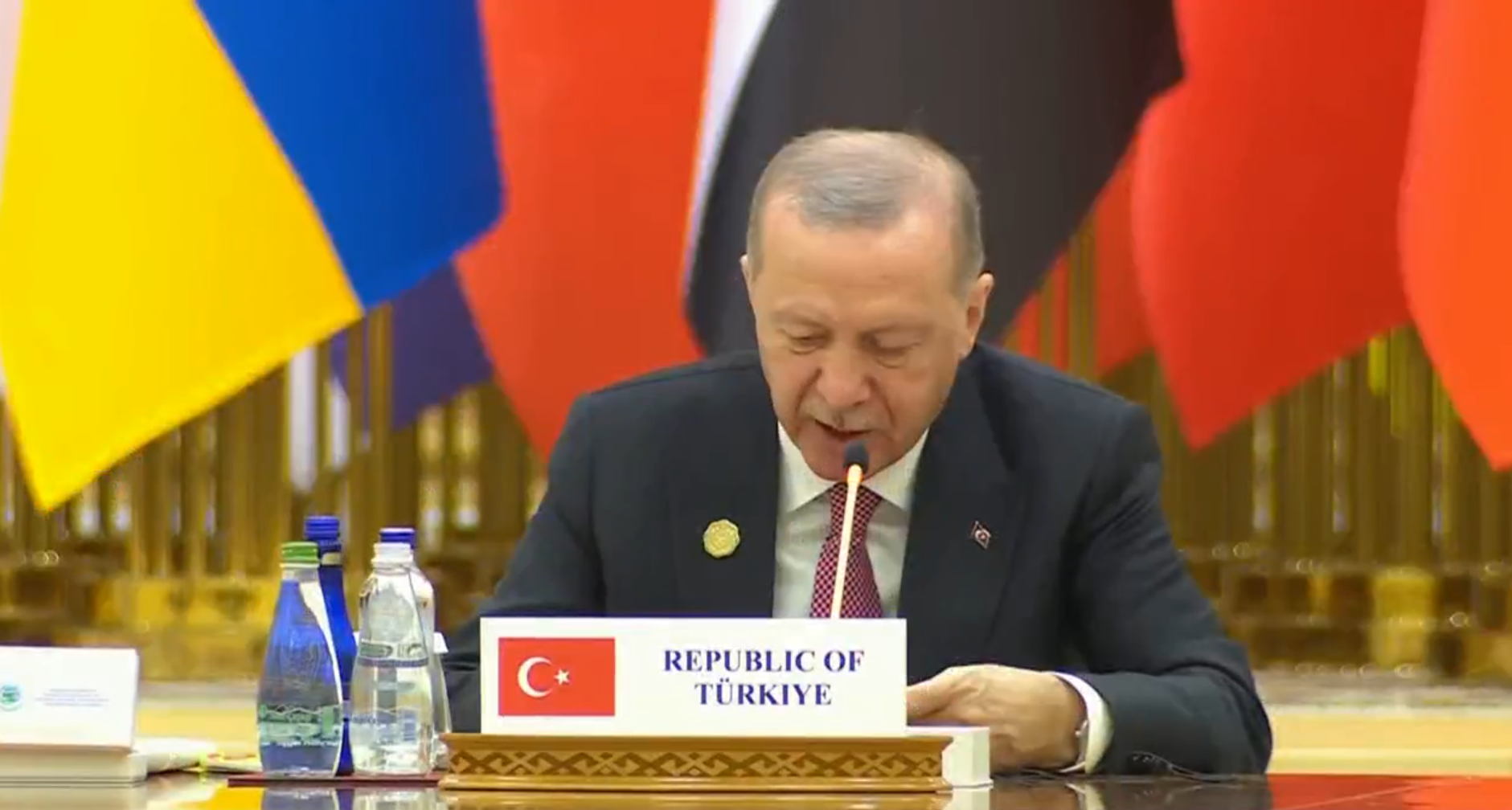 &nbsp; Erdoğan’dan Aşkabat’ta Barış ve Güven Vurgusu Cumhurbaşkanı Recep Tayyip