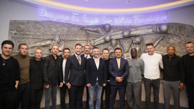 Birleşik Fenerbahçe Derneği’nden Derbi Öncesi Efsaneler Buluşması Fenerbahçe’nin efsane futbolcuları,
