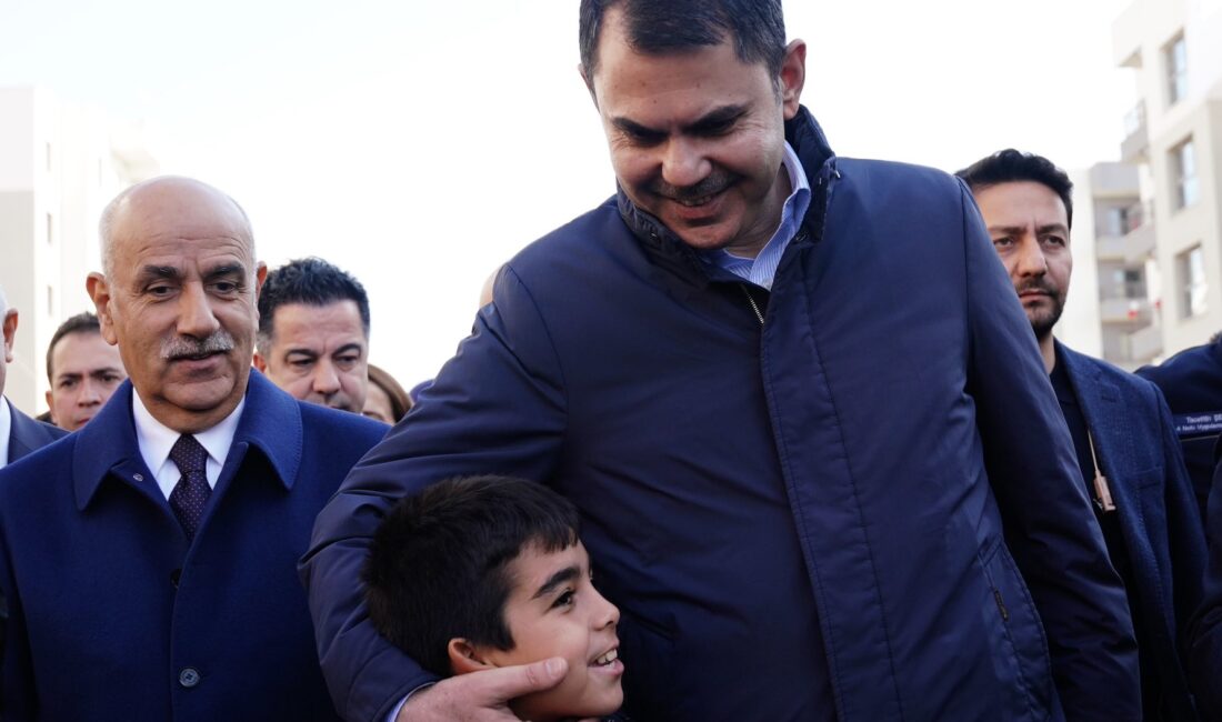 Çevre, Şehircilik ve İklim Değişikliği Bakanı Murat Kurum, deprem bölgesindeki