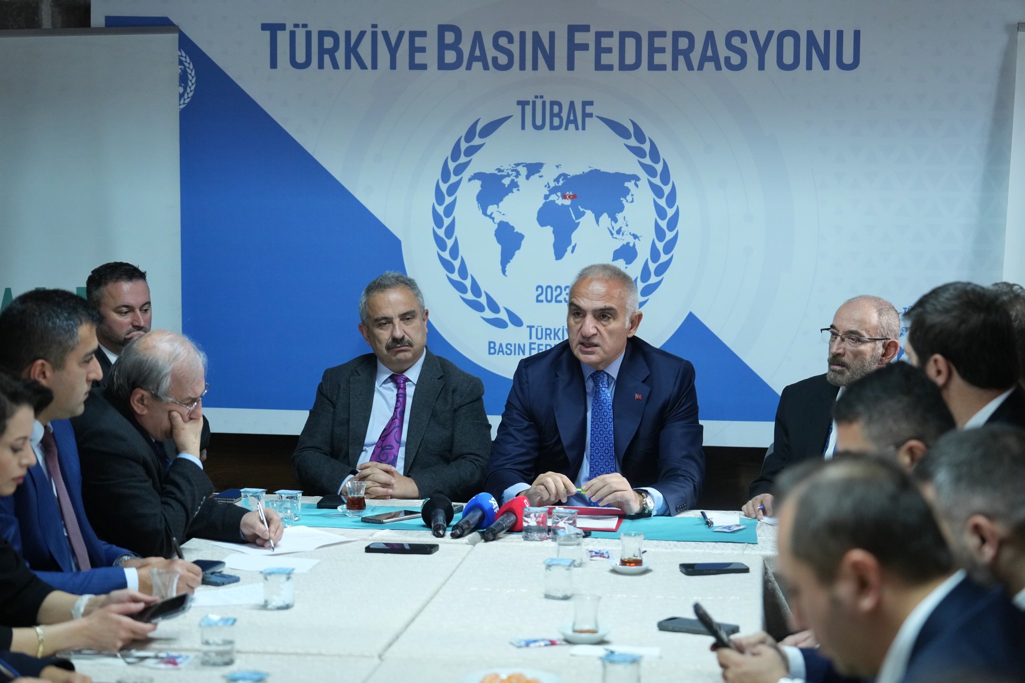 &nbsp; Turizmde Rekor Hedef: 64 Milyar Dolar Gelir Bekleniyor Kültür