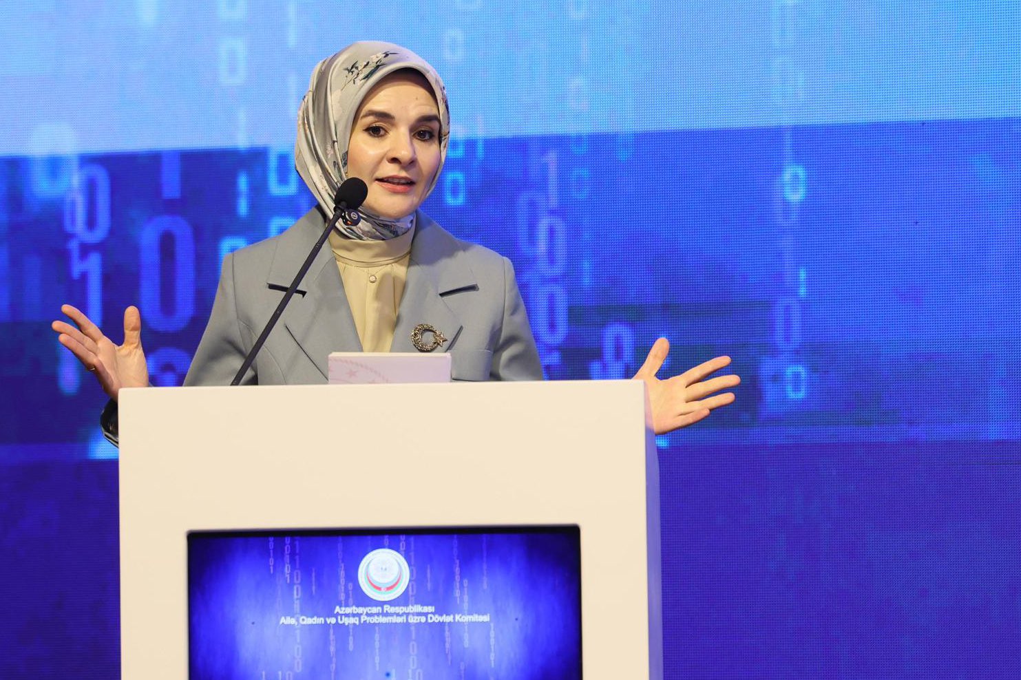 Aile ve Sosyal Hizmetler Bakanı Mahinur Özdemir Göktaş, çocukları dijital