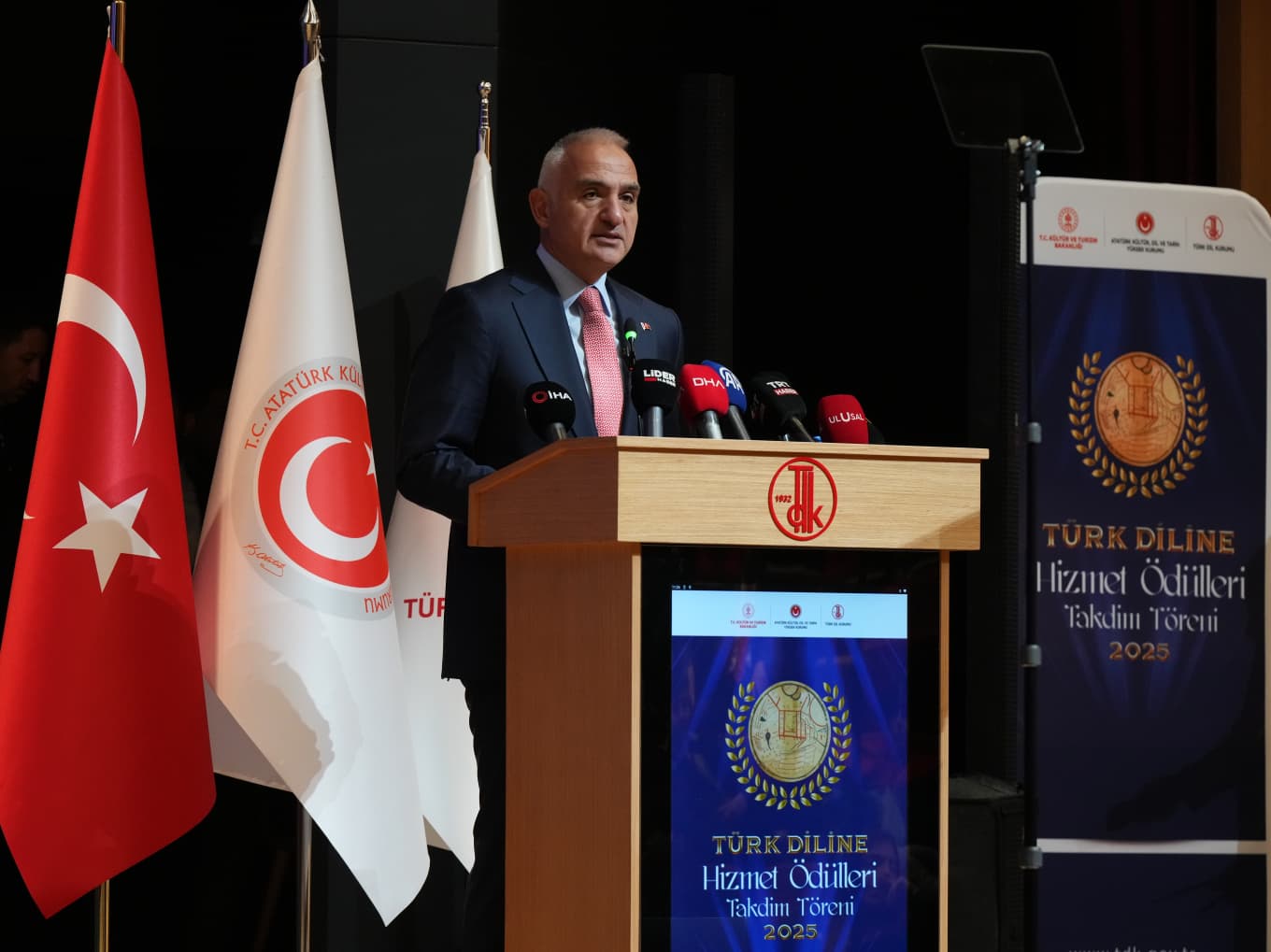 &nbsp; 2025 Yılı Türk Diline Hizmet Ödülleri Sahiplerini Buldu Kültür