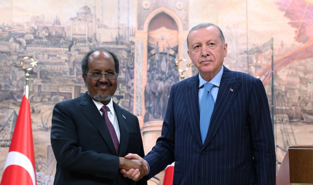 Cumhurbaşkanı Erdoğan, Somali Cumhurbaşkanı Mahmud ile Dolmabahçe’de Bir Araya Geldi: