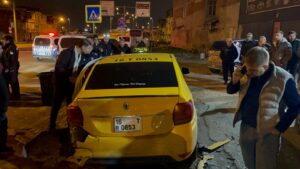 Ticari Taksiyle Kaçtı, Kaza Yapıp Aracı Terk Etti Bursa’nın Osmangazi