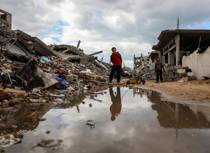 Gazze Şeridi’nde Etkili Olan Soğuk Hava Dalgası Ve Sağanak Yağışlar