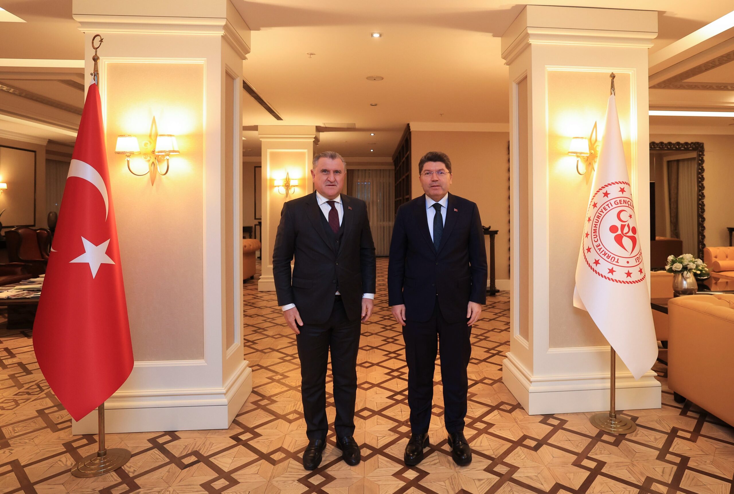 Adalet Bakanı Tunç ve Gençlik ve Spor Bakanı Bak Bir